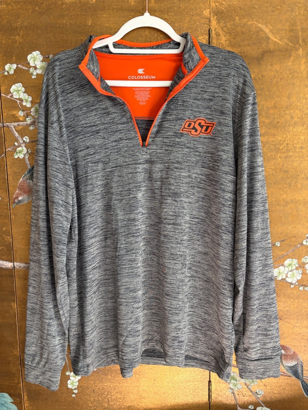Colosseum Oklahoma State Cowboys heathered gray quarter-zip pullover. OSU, sz. M